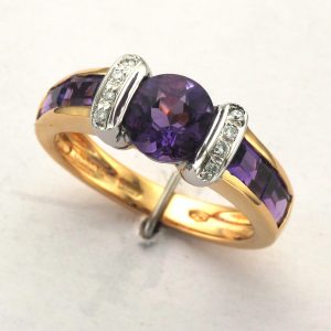 LDS 18CT AMY & DIA RING