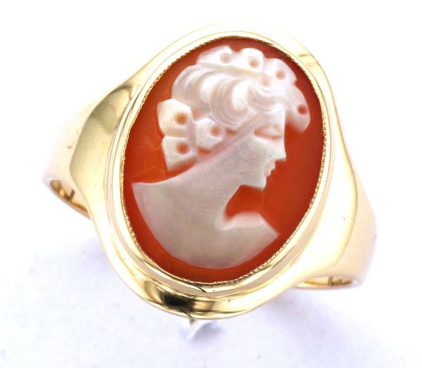 9CT OVAL CAMEO RING