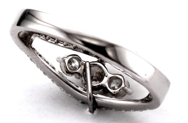 18ct White Gold 33 Stone Diamond Open Marquise Style Ring - Image 3