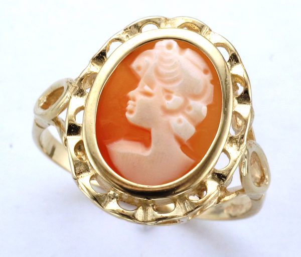 9CT CAMEO OVAL RING