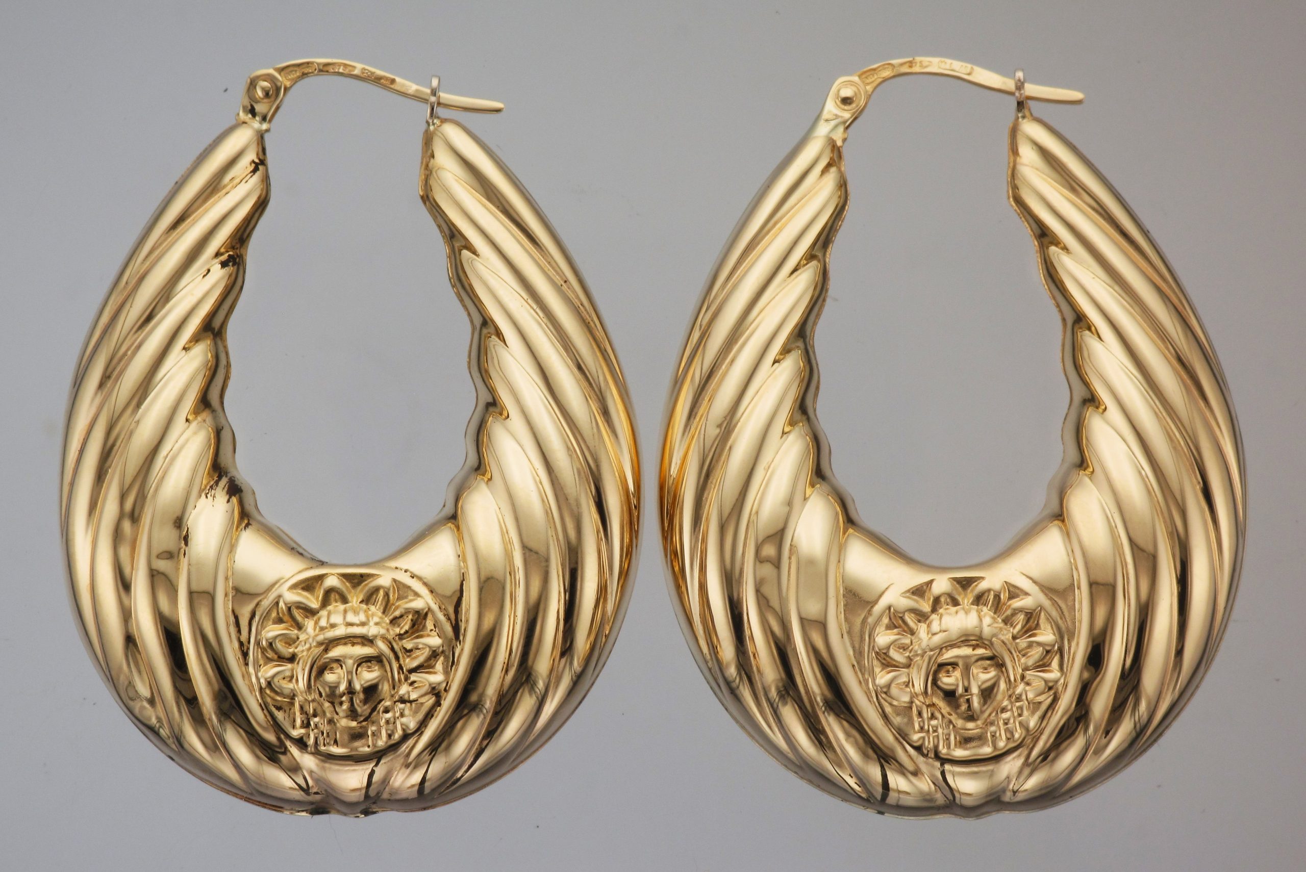 Gold Tone Filigree Oval Creole Hoop Earrings - Cutout Gypsy Style - 2cm X 2.9cm - Fashion