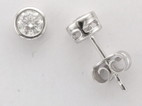 9CTW PR S/S DIA R/O STUDS