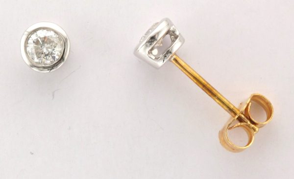 18CT PR S/S DIA R/O STUDS