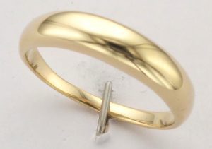 9CT GOLD GRAD DOME RING