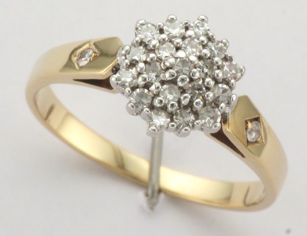 9ct Gold 19 Stone Diamond Hexagonal Cluster Ring