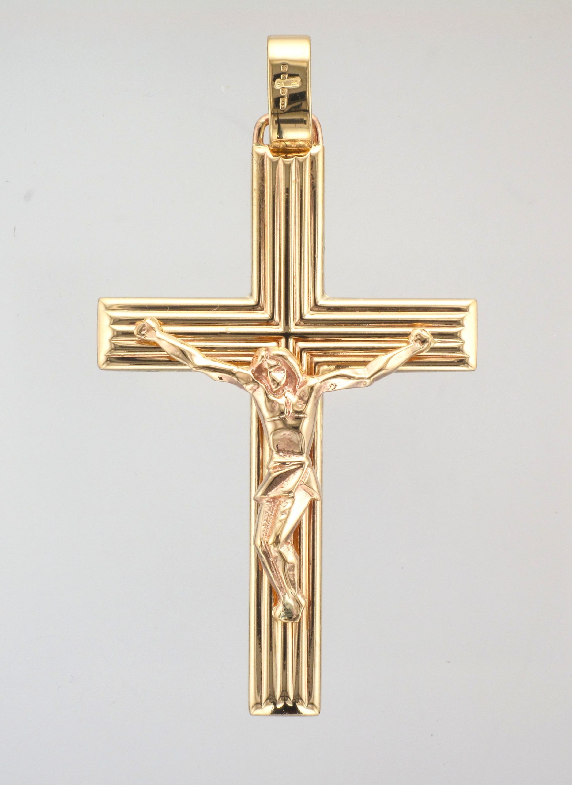 9CT HOLL RIBBED CRUCIFIX