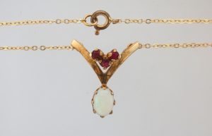 9CT OPAL/RUBY V PDT ON NK