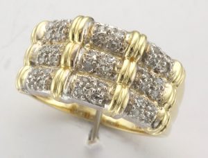 9CT 36ST DIA 3RW PAVE RNG