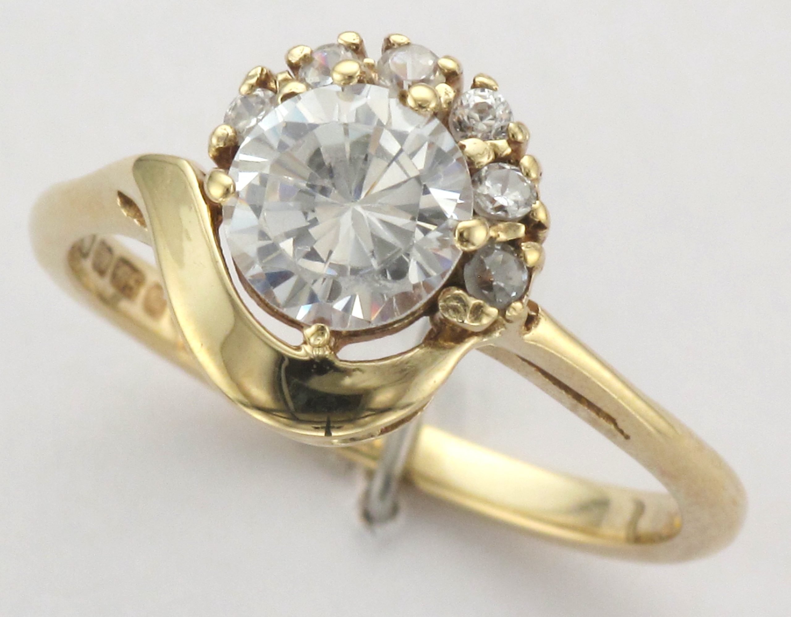 9ct Gold 7 Stone Cubic Zirconia Crossover Ring