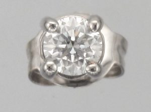 18CTW S/S DIA 4-CLAW STUD