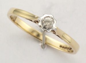 9CT S/S DIA CLAW/RO RING