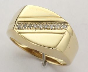 9CT 9ST DIA RECT SIG RING