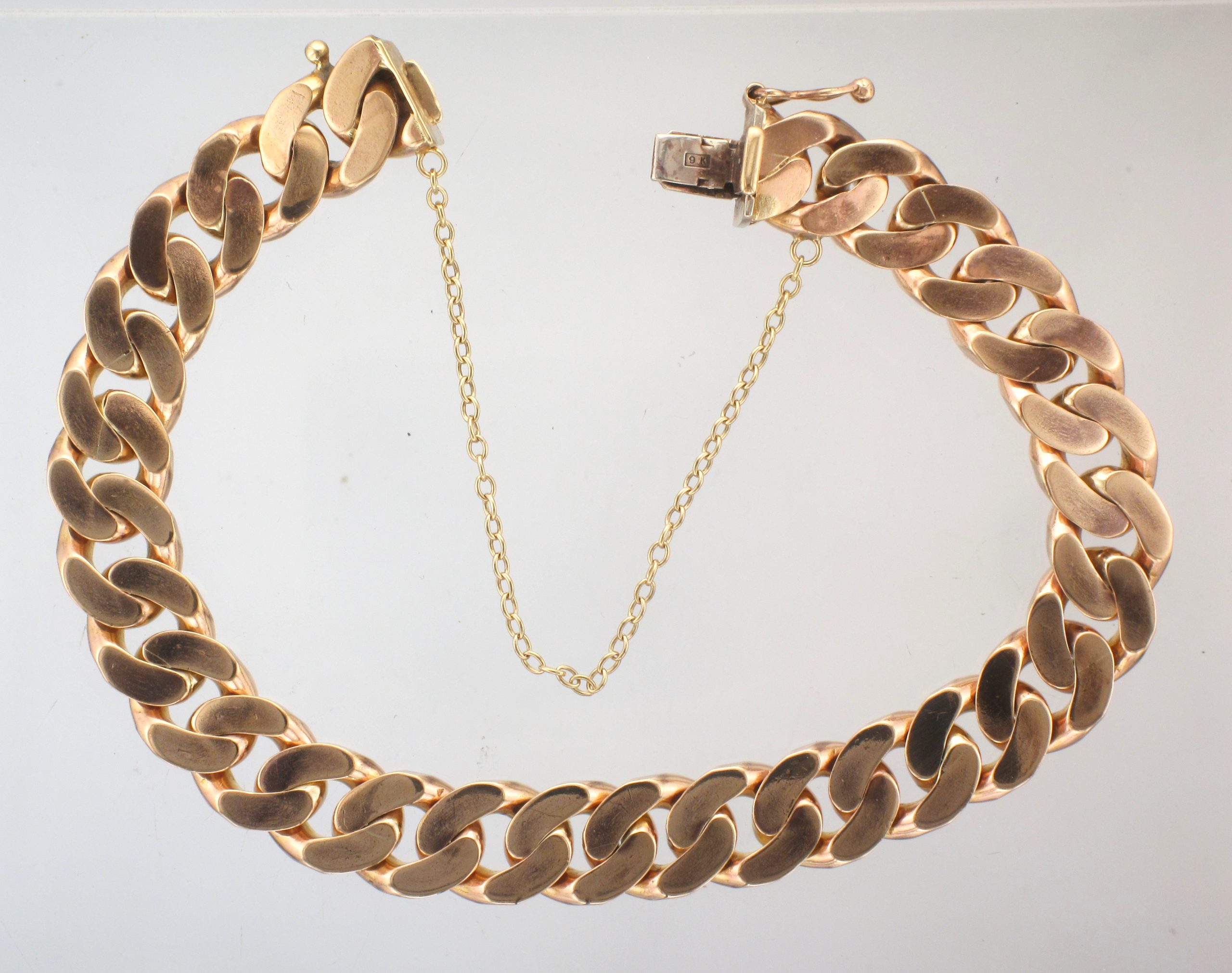 9CT 8" CLOSD RND CURB BCT