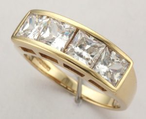 9CT 4ST SQ CZ CHAN RING