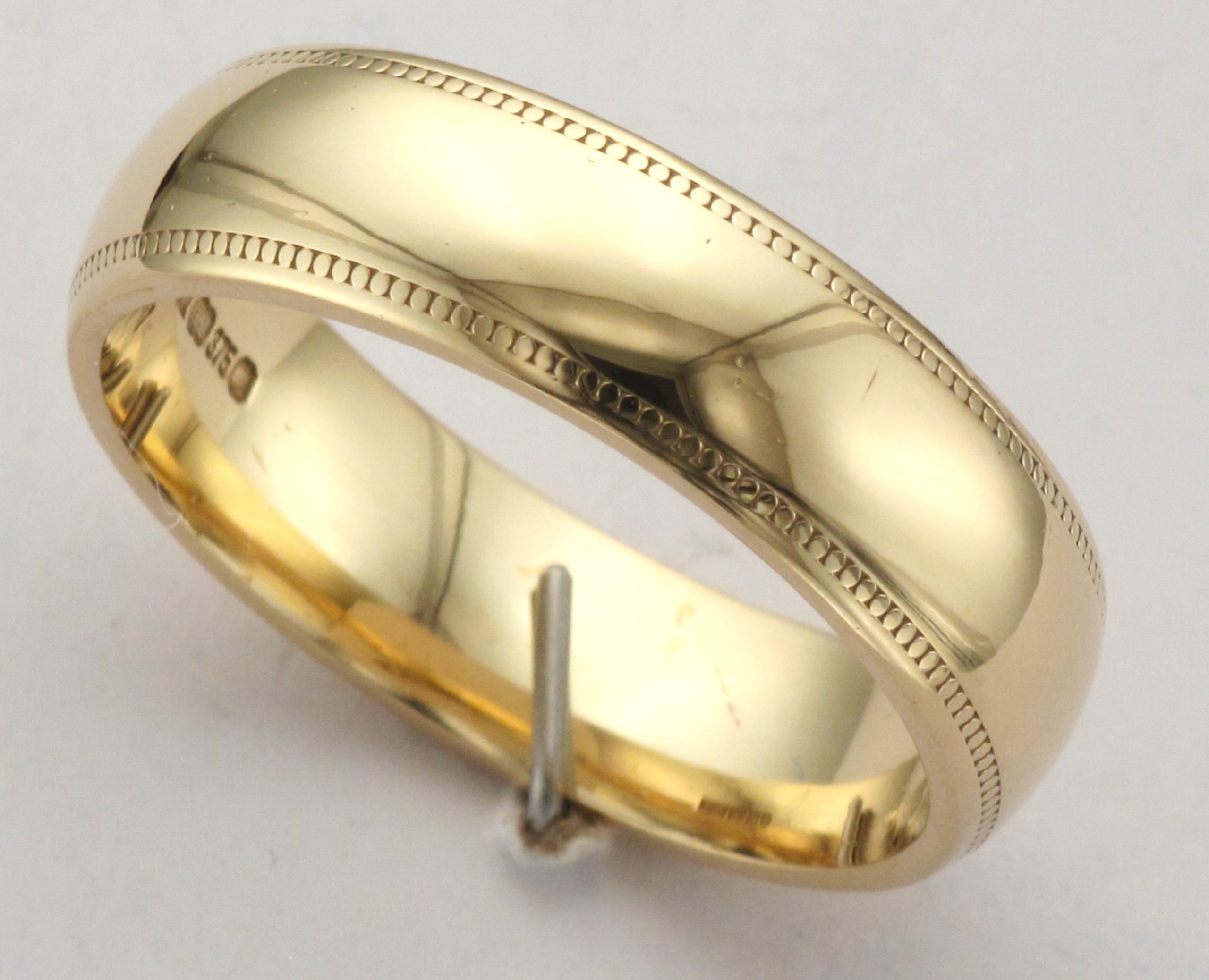 9ct Gold 6.1mm Plain & Beaded Edge Wedding Band Ring