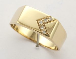 9CT 5ST DIA RECT SIG RING