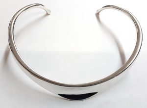 SIL BENT KNUDSEN COLLARET