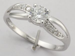 9CTW S/S CZ CLAW X/O RING