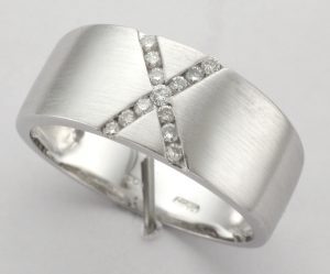 18CTW 15ST DIA X DES BAND