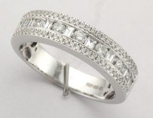 18CTW BRIL/BAG DIA 3RW ET