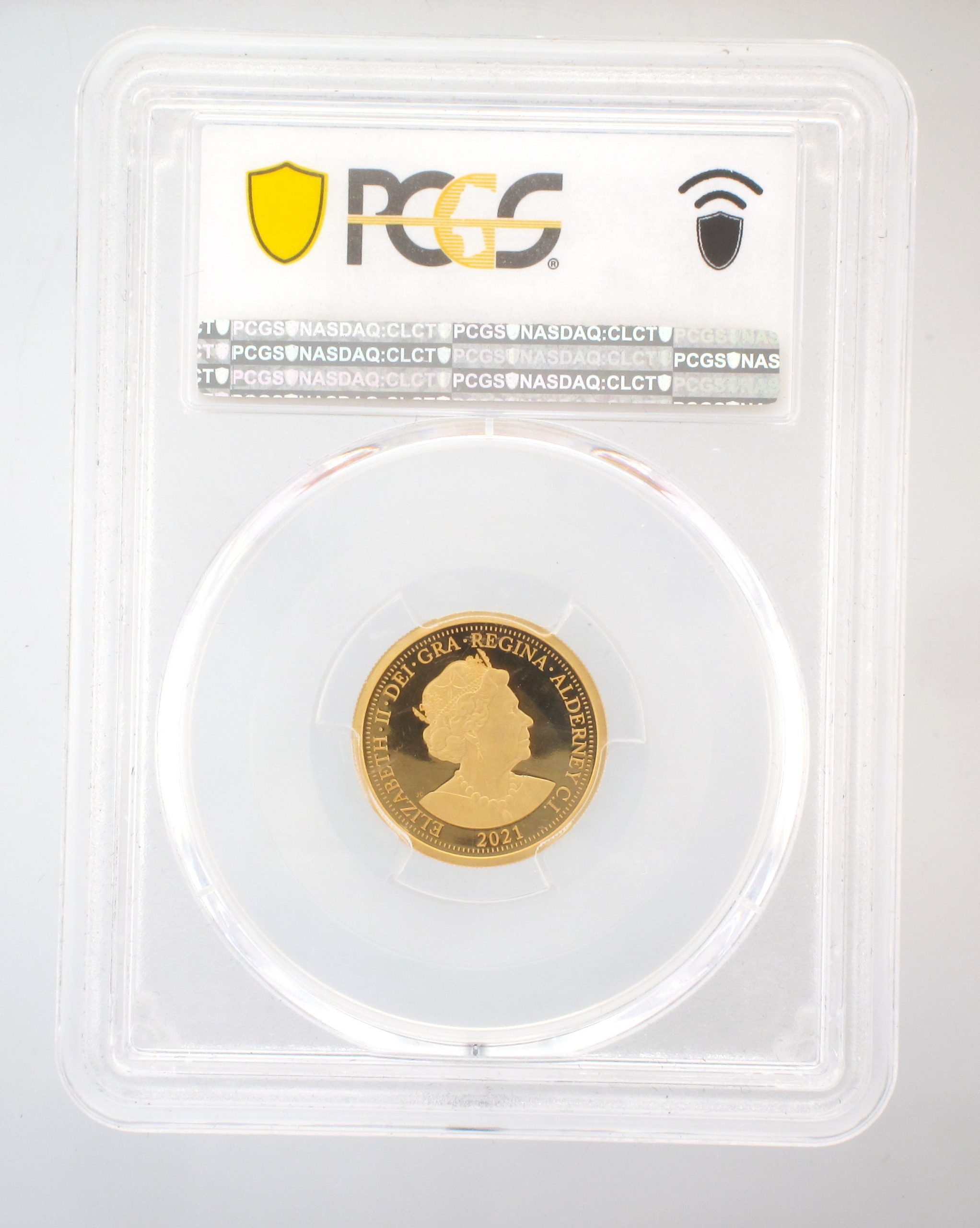 LOOSE 2021 QUEEN ELIZABETH II ALDERNEY HALF SOVEREIGN COIN - Image 2