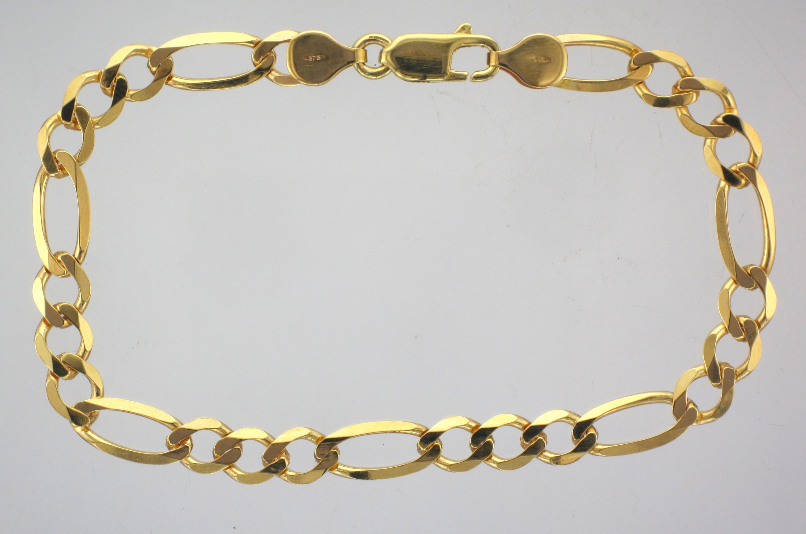 9ct Gold 8.25" Bevelled Figaro Link Bracelet