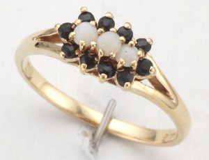9CT OPAL/SAPP OB CL RING